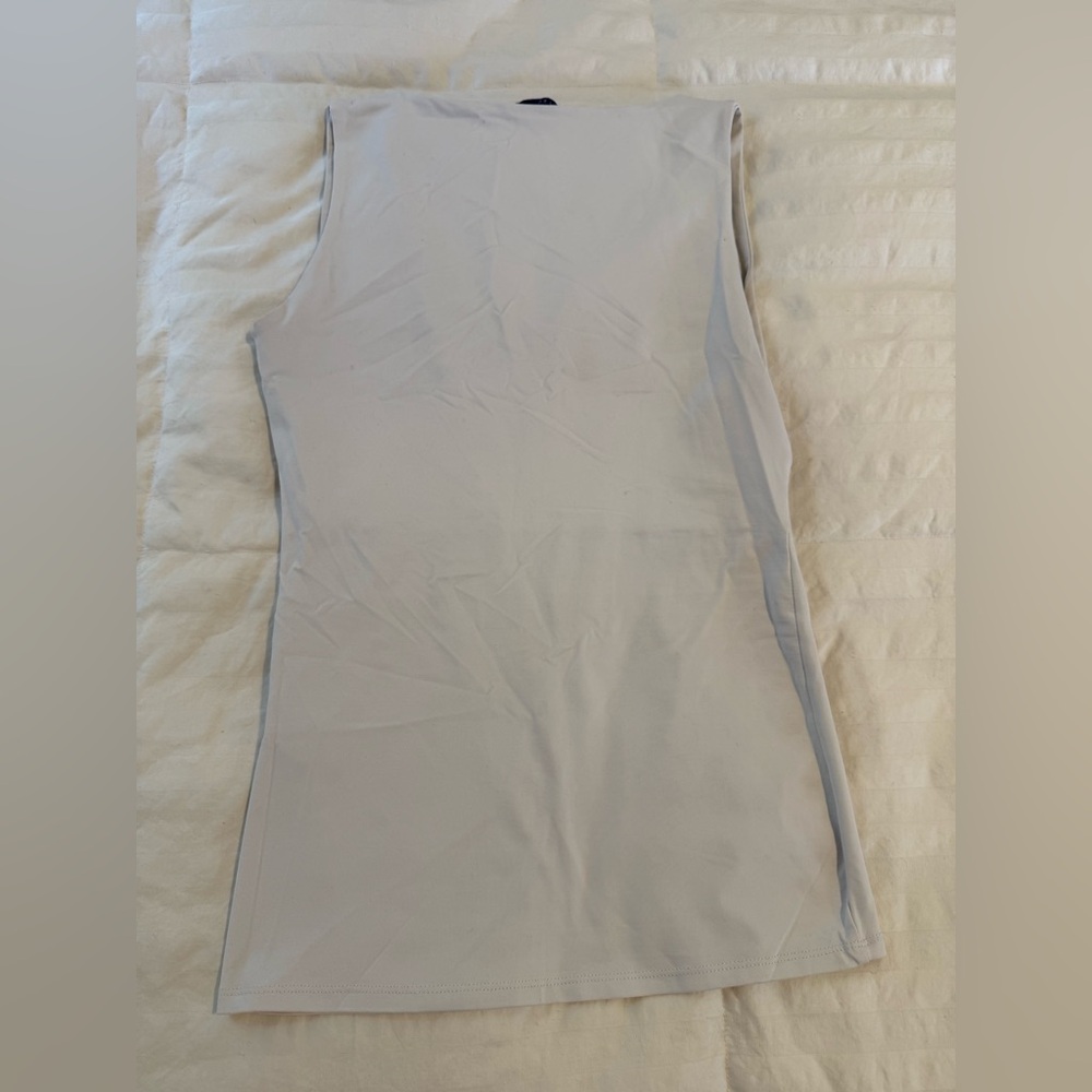 Zara Basic White Garment - Picture 4 of 4